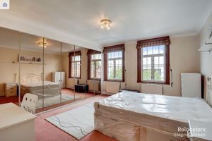 Photo 6- click for photo gallery